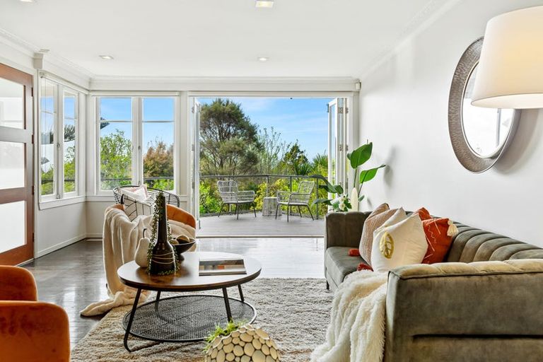 Photo of property in 1 Huia Road, Titirangi, Auckland, 0604
