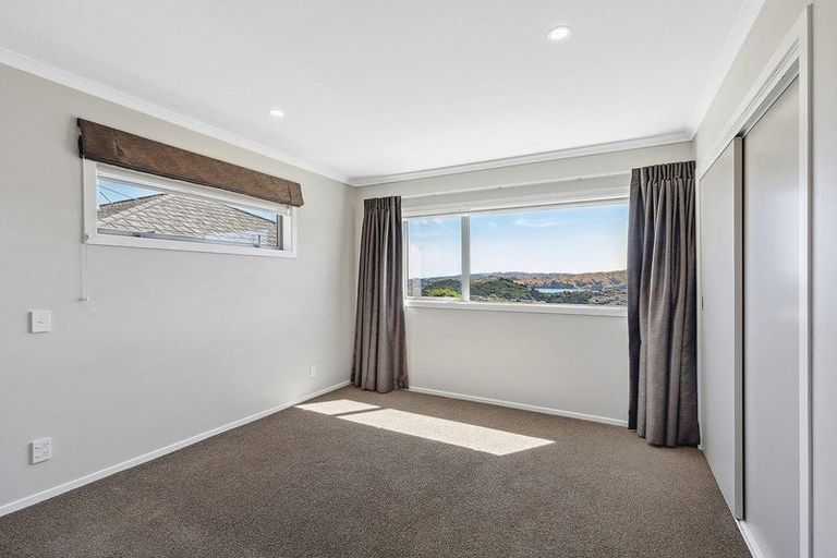 Photo of property in 9a Madeira Close, Whitby, Porirua, 5024