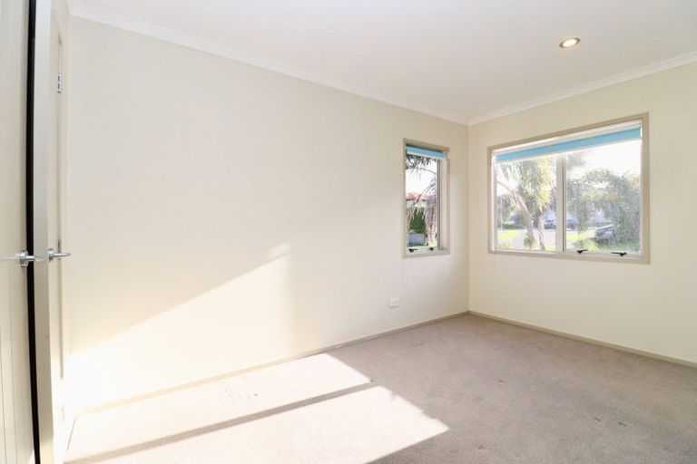 Photo of property in 9 Chard Place, Flat Bush, Auckland, 2016