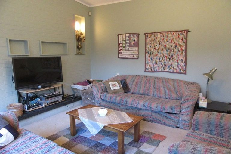 Photo of property in 11 Milnebank Street, Upper Riccarton, Christchurch, 8041