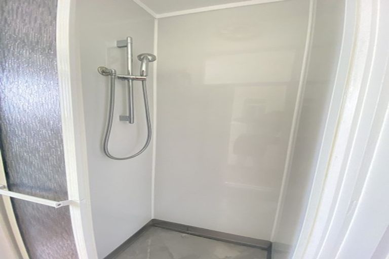 Photo of property in 2 Terra Nova Street, Glen Eden, Auckland, 0602