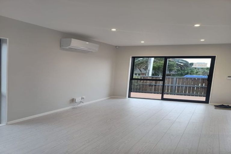 Photo of property in 1/17 Parker Avenue, New Lynn, Auckland, 0600