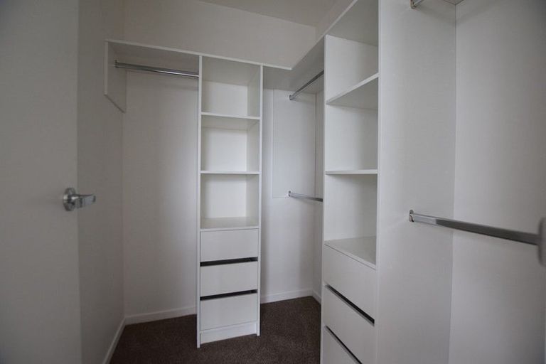 Photo of property in 62 Royal Road, Massey, Auckland, 0614