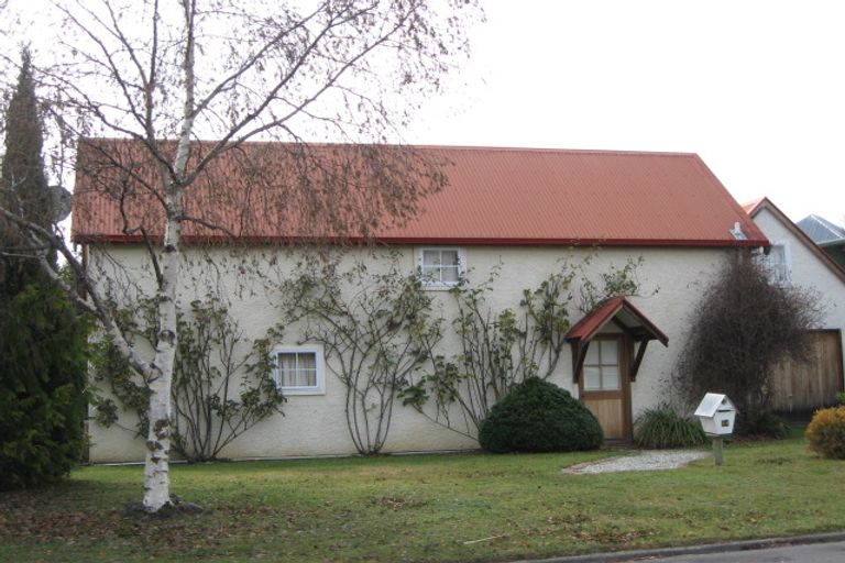 Photo of property in 24 Hunter Crescent, Wanaka, 9305