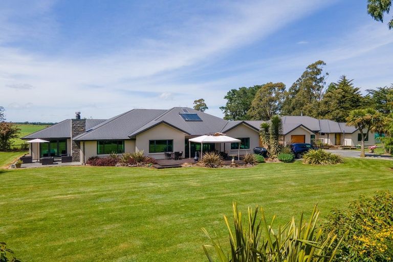 Photo of property in 152 Deans Road, Darfield, 7571