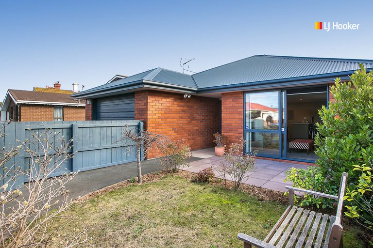 Photo of property in 86 Queens Drive, Saint Kilda, Dunedin, 9012