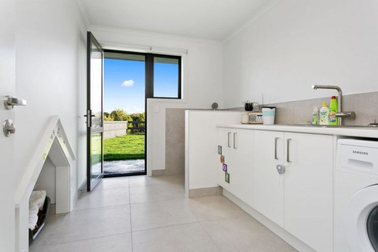 Photo of property in 11 Mike Smith Drive, Cambridge, 3434