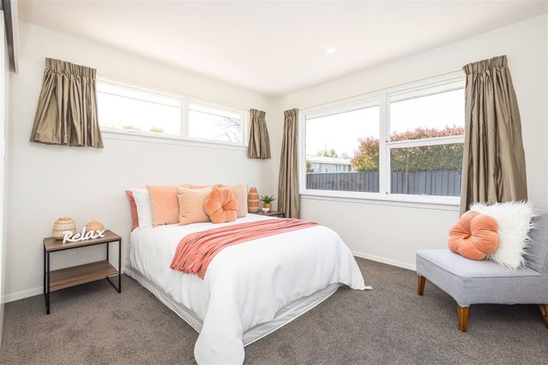 Photo of property in 23 Fairmile Place, Russley, Christchurch, 8042