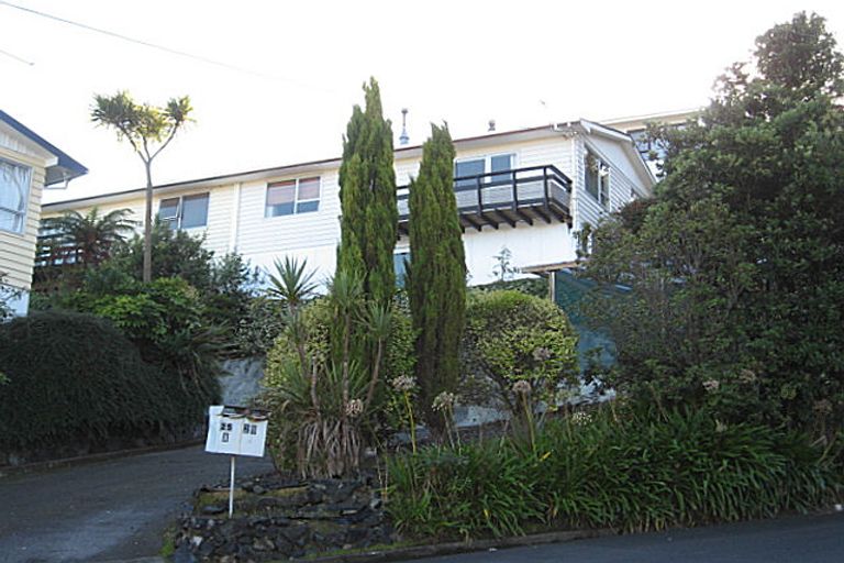 Photo of property in 25 Manor Drive, Stokes Valley, Lower Hutt, 5019