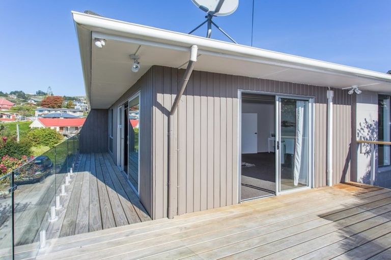 Photo of property in 2/54 Belleview Terrace, Mount Pleasant, Christchurch, 8081