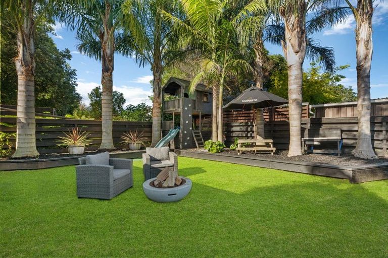 Photo of property in 6 Koromiko Place, Waiuku, 2123