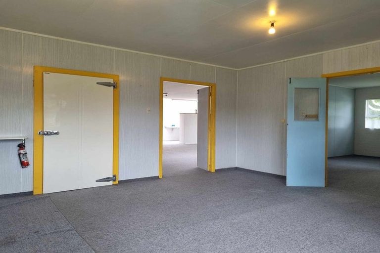 Photo of property in 5a Burgess Hill Road, Burgess Park, New Plymouth, 4371