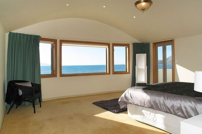 Photo of property in 3 Ocean Parade, Pukerua Bay, 5026