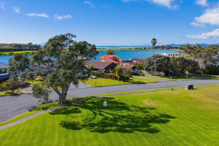 Photo of property in 19 Riverview Place, Waipu, 0582