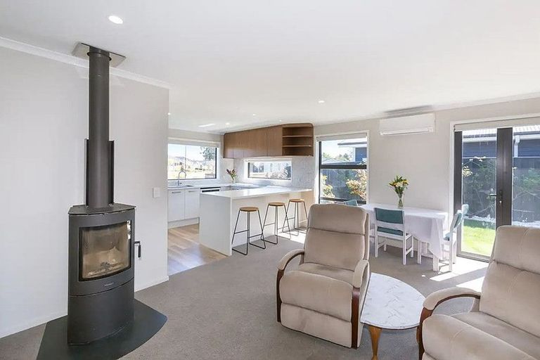 Photo of property in 17 Farthing Drive, Prebbleton, 7604