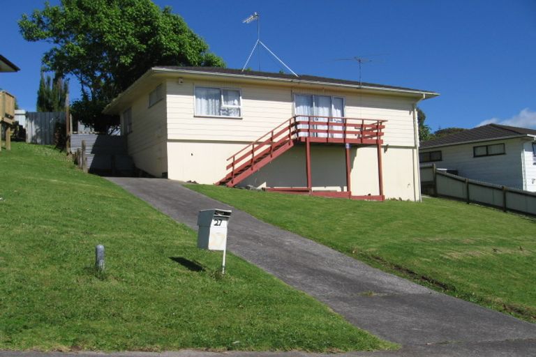 Photo of property in 27 Lendenfeld Drive, Papatoetoe, Auckland, 2025