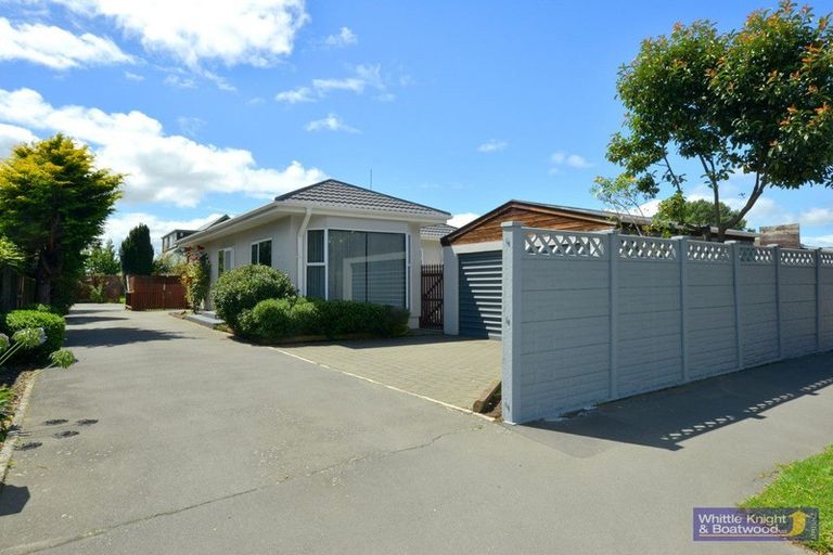 Photo of property in 104 Yaldhurst Road, Sockburn, Christchurch, 8042