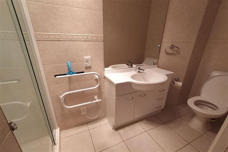 Photo of property in 1/135 Glamorgan Drive, Torbay, Auckland, 0630