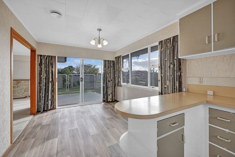 Photo of property in 6 Davidson Street, Hawera, 4610