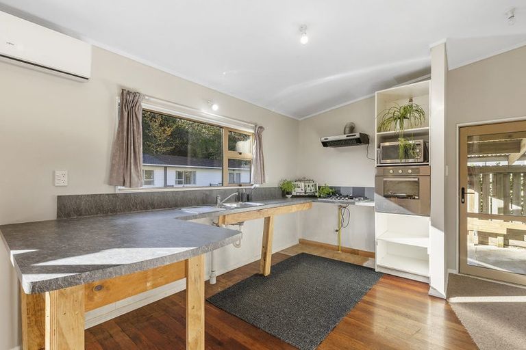 Photo of property in 21a Mahoe Street, Tawa, Wellington, 5028