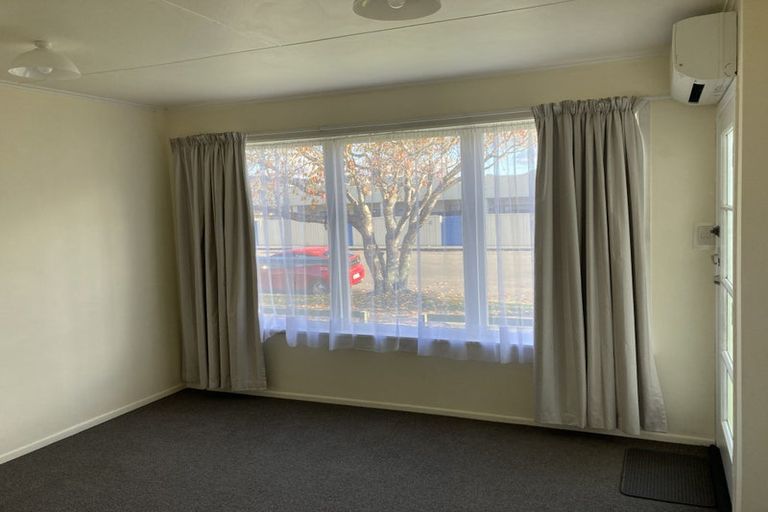 Photo of property in Shakespeare Flats, 8/48 Merton Street, Trentham, Upper Hutt, 5018