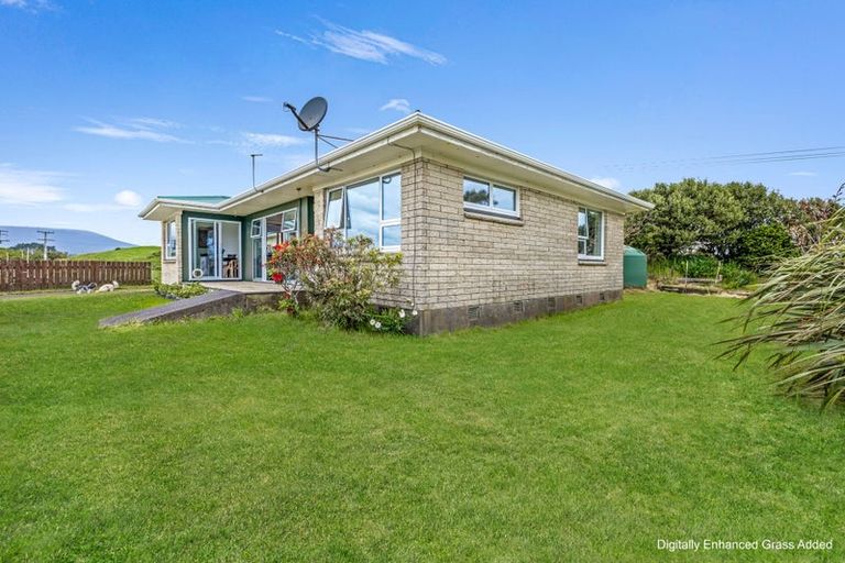 Photo of property in 319 Opourapa Road, Rahotu, Opunake, 4685