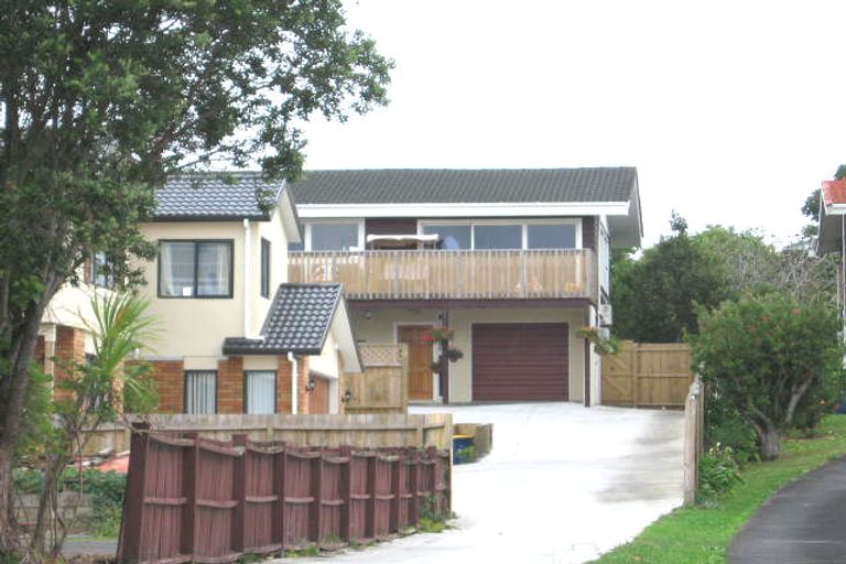 Photo of property in 6 Manhattan Heights, Glendene, Auckland, 0602