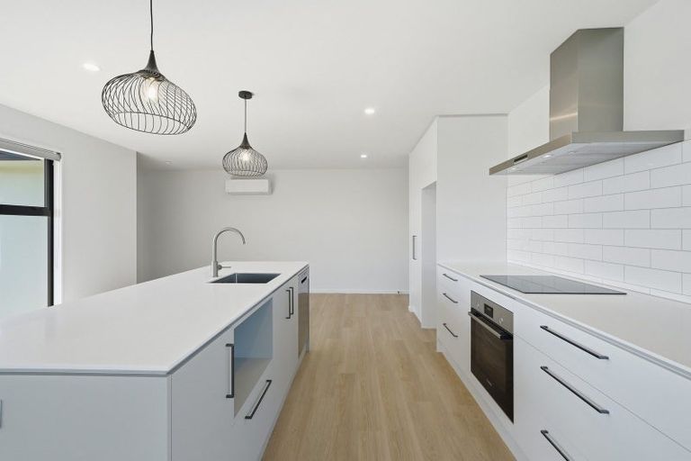 Photo of property in 7 Archibald Place, Halswell, 8025