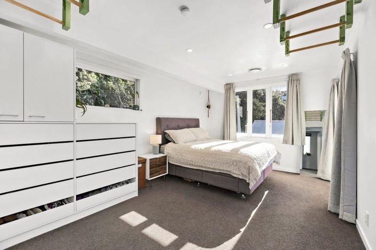 Photo of property in 82 Owhiro Bay Parade, Owhiro Bay, Wellington, 6023