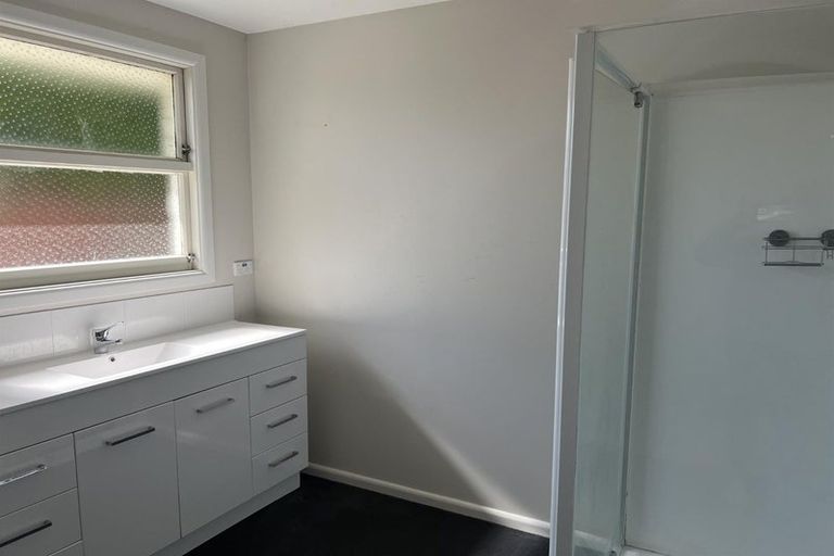 Photo of property in 6 Colligan Street, Upper Riccarton, Christchurch, 8041