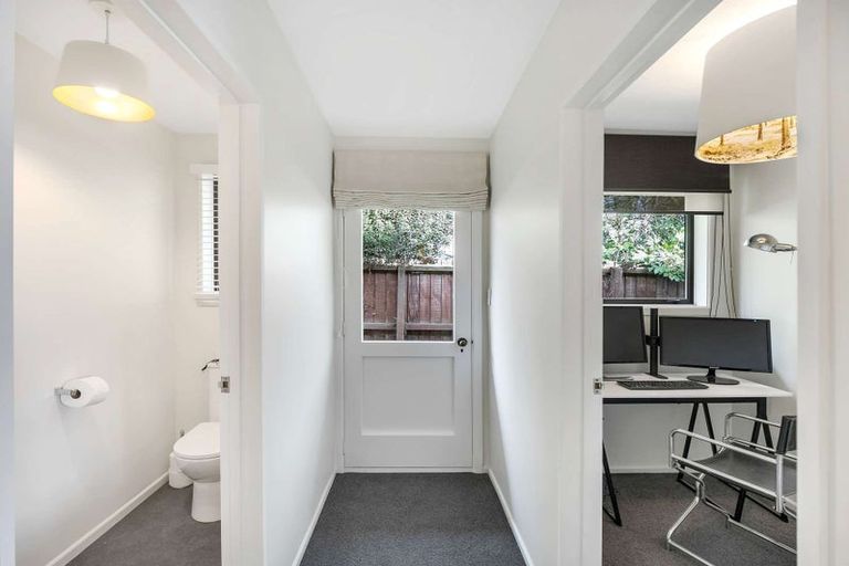 Photo of property in 8 Dulcie Place, Harewood, Christchurch, 8051