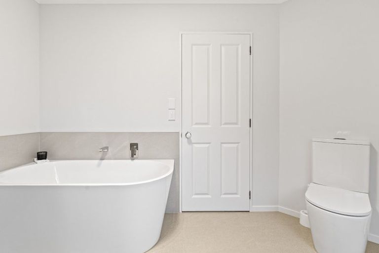 Photo of property in 16 Waru Nui Court, Orewa, 0931