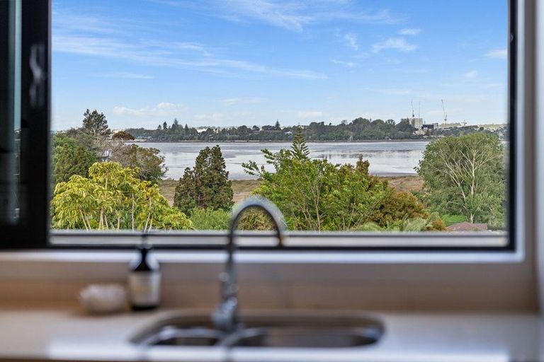 Photo of property in 25 Wiremu Street, Brookfield, Tauranga, 3110