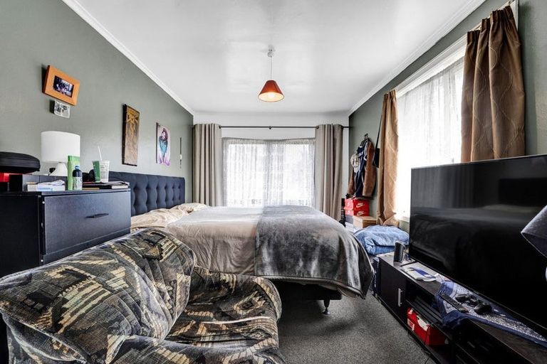 Photo of property in 2 Egmont Street, Patea, 4520