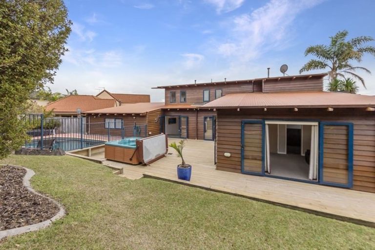 Photo of property in 26 Javelin Close, Gulf Harbour, Whangaparaoa, 0930