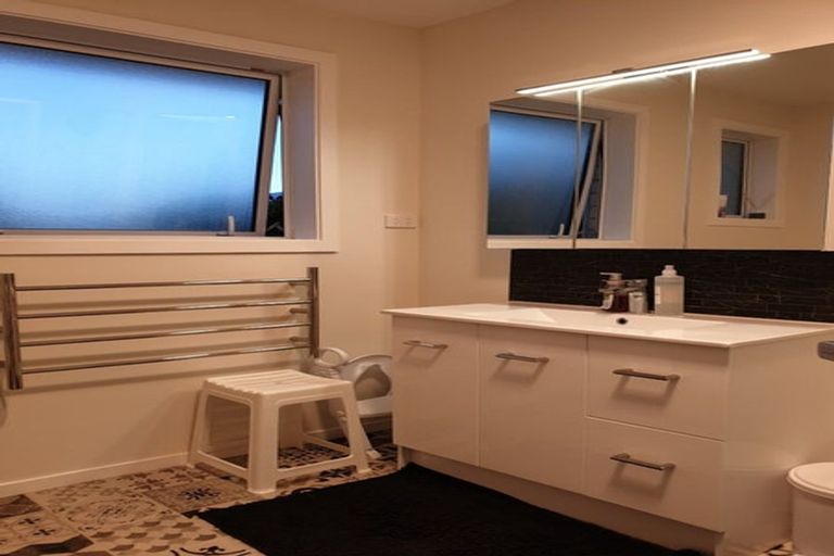 Photo of property in 3/104 Picton Avenue, Riccarton, Christchurch, 8011