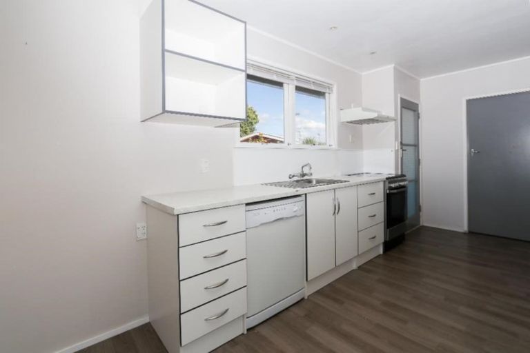 Photo of property in 6 Splitt Avenue, Glenview, Hamilton, 3206