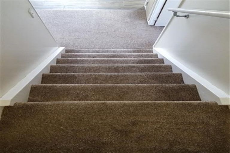 Photo of property in 2/24 Solveig Place, Randwick Park, Auckland, 2105