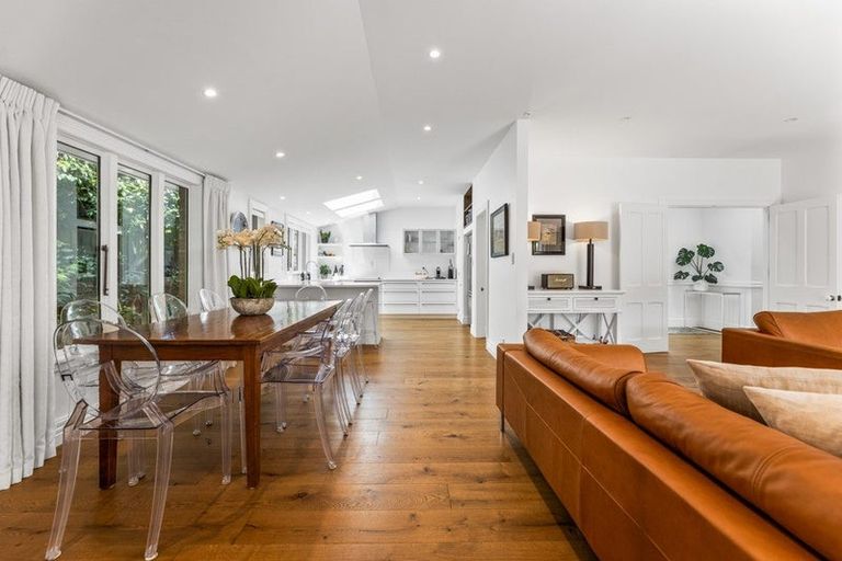 Photo of property in 40 Weka Street, Fendalton, Christchurch, 8041