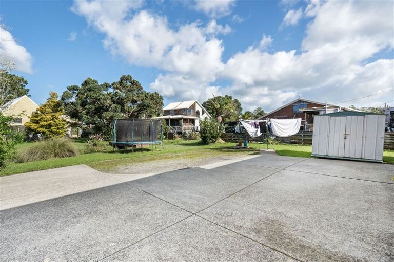 Photo of property in 1/39 Langton Road, Stanmore Bay, Whangaparaoa, 0932