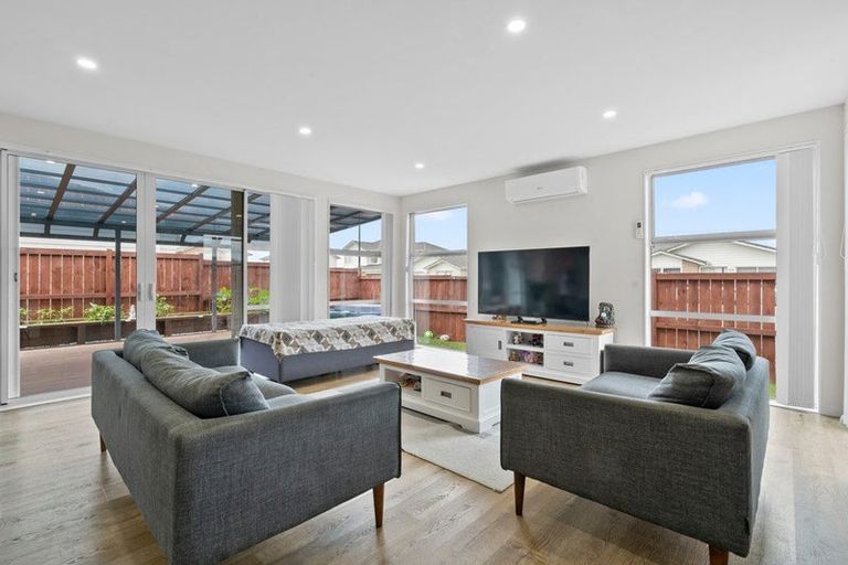 Photo of property in 40 Sapwood Crescent, Takanini, 2110