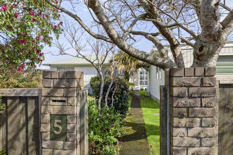 Photo of property in 5 Lydford Place, Spotswood, New Plymouth, 4310