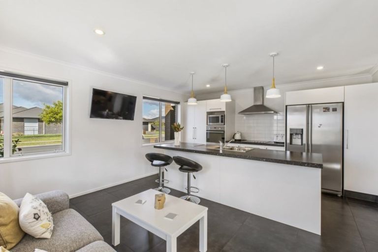 Photo of property in 23 Lewknor Drive, Papamoa Beach, Papamoa, 3118
