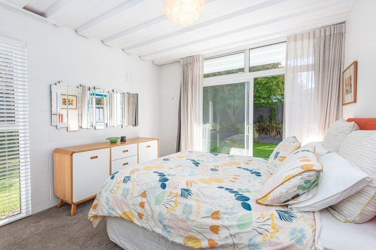 Photo of property in 1/107 Holly Road, St Albans, Christchurch, 8014