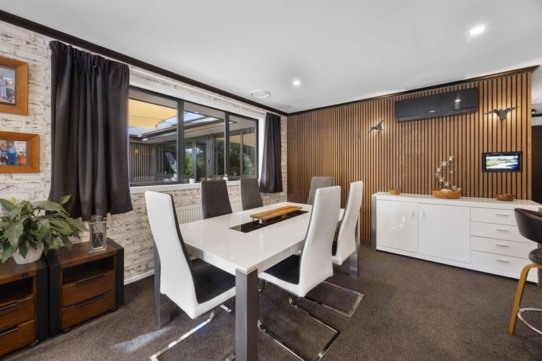 Photo of property in 10 Jack Young Place, Albert Town, Wanaka, 9305