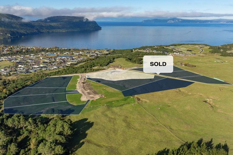 Photo of property in 6 Scarlet Drive, Ranui, Auckland, 0612
