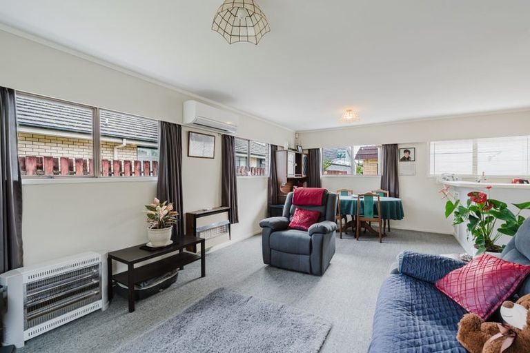 Photo of property in 4/1 Saint Olpherts Avenue, Hamilton East, Hamilton, 3216