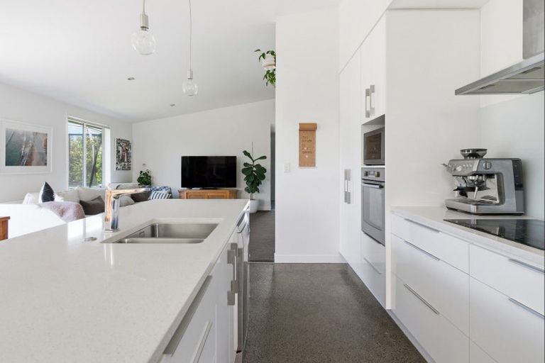 Photo of property in 42 Butterworth Crescent, Papamoa Beach, Papamoa, 3118