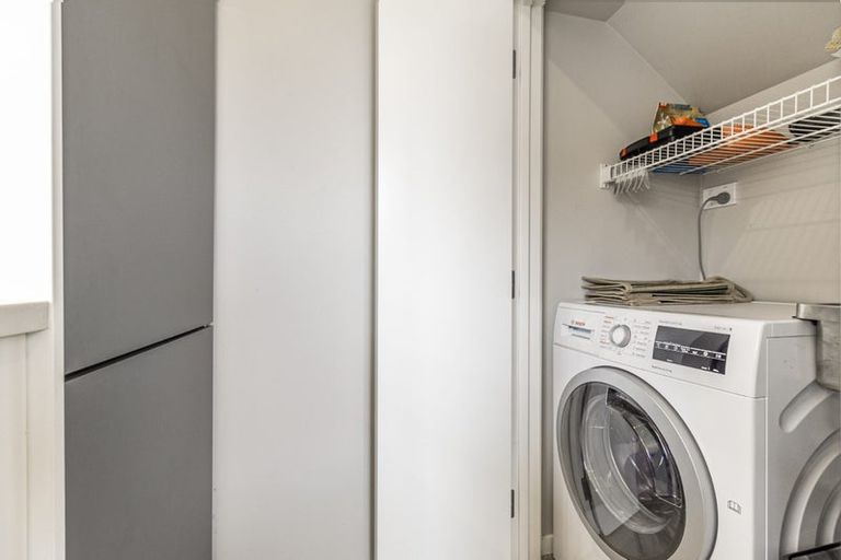 Photo of property in 52 Koro Lane, Mangere Bridge, Auckland, 2022