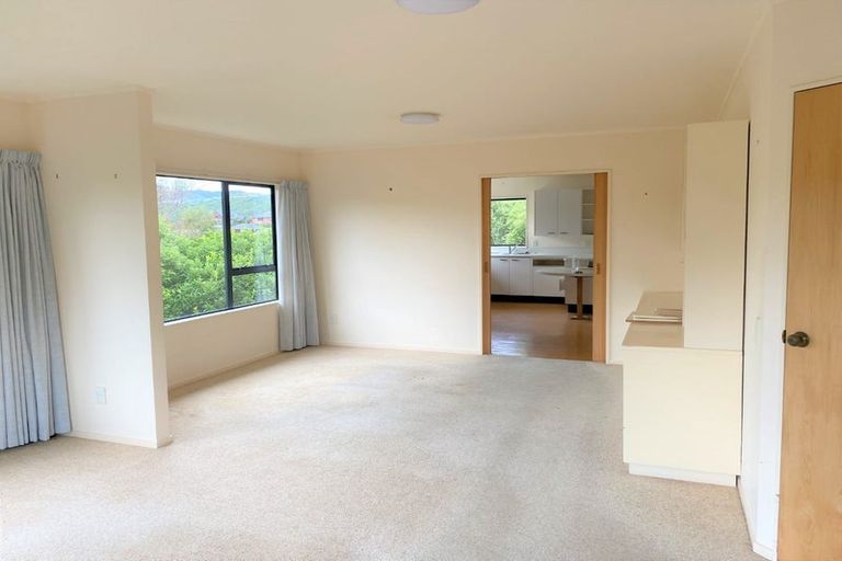 Photo of property in 14 Ellwood Place, Churton Park, Wellington, 6037